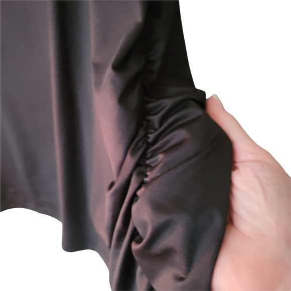 Torrid Black Shirred Wicking Active Tank - Picture 4 of 7